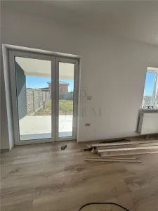 DUPLEX PE ETAJ 3 DORMITOARE BUCATARIE INCHISA TEREN 400 MP ZONA LINISTITA DE DEZVOLTARE - foto 16