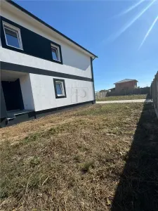 DUPLEX PE ETAJ 3 DORMITOARE BUCATARIE INCHISA TEREN 400 MP ZONA LINISTITA DE DEZVOLTARE - foto 4