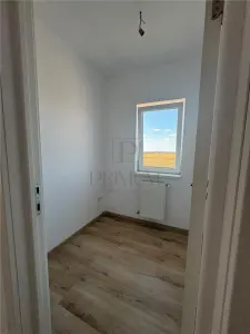 DUPLEX PE ETAJ 3 DORMITOARE BUCATARIE INCHISA TEREN 400 MP ZONA LINISTITA DE DEZVOLTARE - foto 9