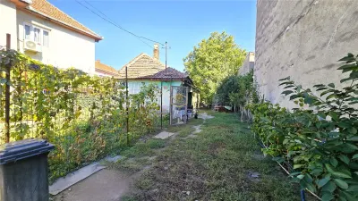 VIDEO | Oportunitate | Teren intravilan 320 m² + casa veche in Titulescu - foto 4