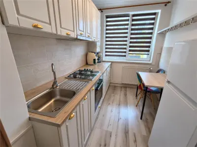Apartament 2 camere decomandat balcon zona Mihai Viteazu - foto 3