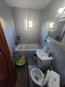 Apartament 3 camere semidecomandat zona Dacia - etaj 2 - foto 8
