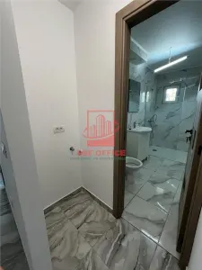 Apartament RENOVAT cu 2 cam Decomandat 2 Balcoane  CENTRU - foto 5