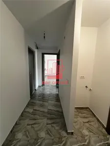 Apartament RENOVAT cu 2 cam Decomandat 2 Balcoane  CENTRU - foto 6