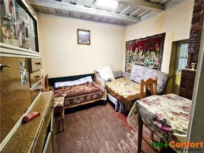 Casa cu 2 camere si 520mp in Letcani - foto 2