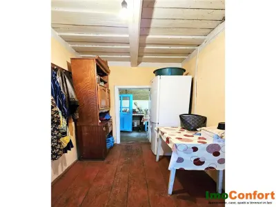 Casa cu 2 camere si 520mp in Letcani - foto 3