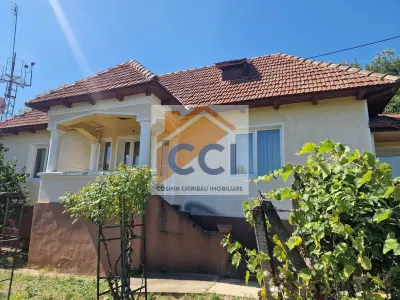 Casa in mediu rural cu teren - Bacau