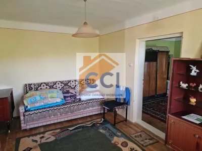 Casa in mediu rural cu teren - foto 9