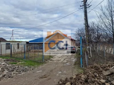 Se oferă spre vânzare / închiriere clădire cu spațiu comercial - foto 18