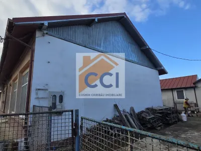 Se oferă spre vânzare / închiriere clădire cu spațiu comercial - foto 19