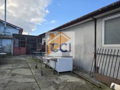 Se oferă spre vânzare / închiriere clădire cu spațiu comercial - foto 20