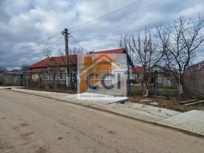 Se oferă spre vânzare / închiriere clădire cu spațiu comercial - foto 25