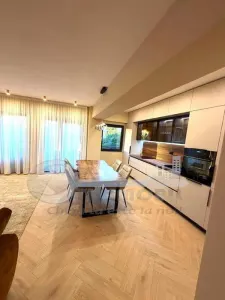 Apartament LUX Copou 2 camere cu loc de parcare, la PRIMA INCHIRIERE - foto 2