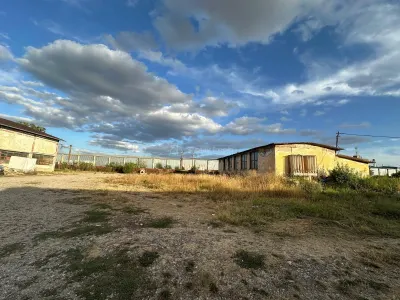 BERZOVIA, OPORTUNITATE SAU INVESTITIE.!!!..Teren cu 4 Hale, la Drumul National - foto 12