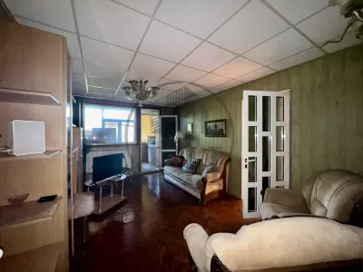Apartament 3 camere de vânzare Constanța - foto 2
