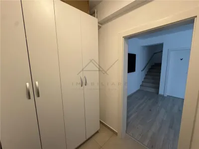 Vila De Vanzare Cartierul Latin- Prelungirea Ghencea - foto 3