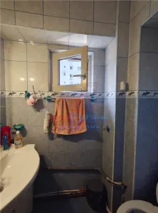 Camera de inchiriat in Apartament cu 3 camere decomandat cu 2 bai - foto 8