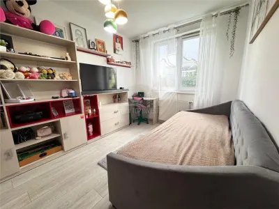 Apartament 3 camere 2 bai 2 balcoane in Selimbar - foto 8