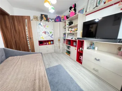 Apartament 3 camere 2 bai 2 balcoane in Selimbar - foto 10