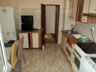 Apartament 2 camere, etaj 4, cu centrala proprie - foto 5