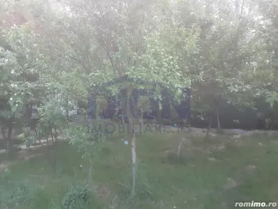 Vila individuala spatioasa cu gradina - foto 2