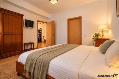 Casa cu 3 apartamente independente, locatie premium, aria Biserica Neagra, Centru Istoric, Brasov - foto 4