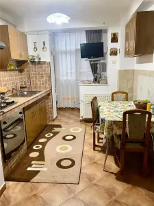 Apartament 3 camere Focsani , zona ultracentrala - Primaria Focsani , decomandat , 85 mp , imbunatatit - foto 6