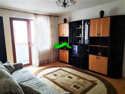 Apartament 3 camere de inchiriat Sibiu Vasile Aaron - foto 2