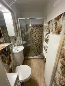 De inchiriat apartament cu 3 camere decomandate si balcon inchis in zona Strand din Sibiu - foto 11