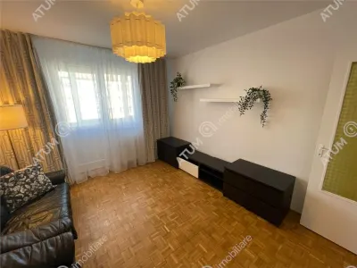 De inchiriat apartament cu 3 camere decomandate si balcon inchis in zona Strand din Sibiu - foto 3