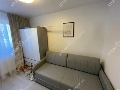 De inchiriat apartament cu 3 camere decomandate si balcon inchis in zona Strand din Sibiu - foto 8