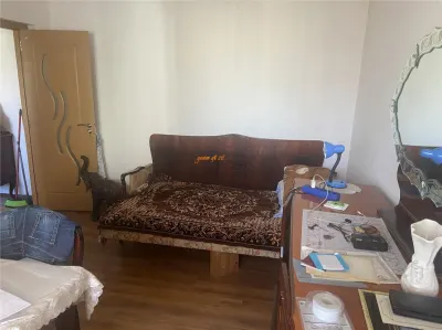 Apartament 2 camere in Focsani, cartier Sud , decomandat ,imbunatatit , mobilat - foto 3