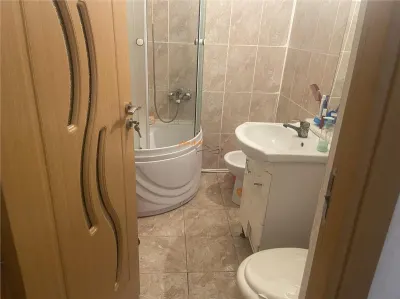 Apartament 2 camere in Focsani, cartier Sud , decomandat ,imbunatatit , mobilat - foto 5