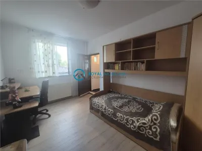 Royal Imobiliare - Inchiriere Casa P+1 zona Cina - foto 8
