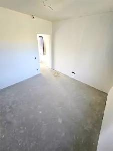 Casa noua semifinisata | Teren 550 mp | 4 camere - 3 bai - foto 12