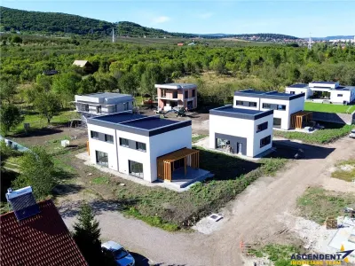 Spatiul unei case tip duplex, confortul unui camin modern, Sfantu Gheorghe, Jokai Mor - foto 12