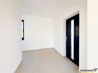 Spatiul unei case tip duplex, confortul unui camin modern, Sfantu Gheorghe, Jokai Mor - foto 9