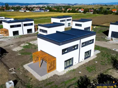 Spatiul unei case tip duplex, confortul unui camin modern, Sfantu Gheorghe, Jokai Mor - foto 10