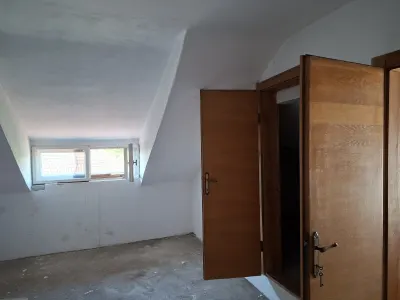 BRASADAS vinde casa individuala cu 7 camere in CENTRU. - foto 4