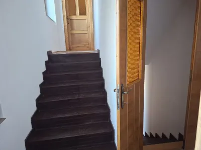 BRASADAS vinde casa individuala cu 7 camere in CENTRU. - foto 6