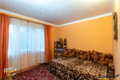 FILM! Apartament mobilat, cu 2 camere, etaj 1, central dar linistit, Covasna - foto 18