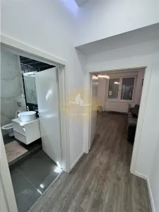Apartament 3 camere - zona centrala - Take Ionescu | 3 camere | 2 bai | etaj 1 | curte generoasa | - foto 4