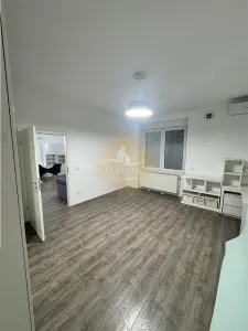 Aparatament 3 camere + garsonieră - zona centrala - strada București  | 3 bai | etaj 1 | Curte generoasa | - foto 2