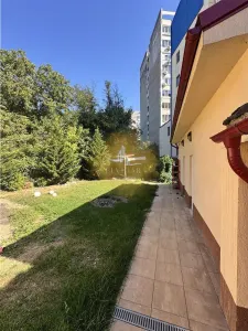 Aparatament 3 camere + garsonieră - zona centrala - strada București  | 3 bai | etaj 1 | Curte generoasa | - foto 11