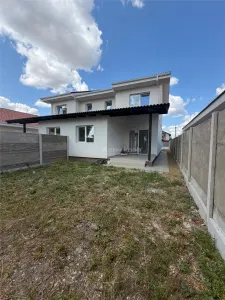 Duplex P+1E, 4 Camere, 95 MP UTILI + 630 MP TEREN - Moșnița Nouă - foto 2