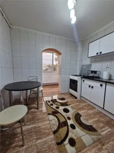 Apartament 2 camere, decomandat, mobilat si utilat modern - foto 2