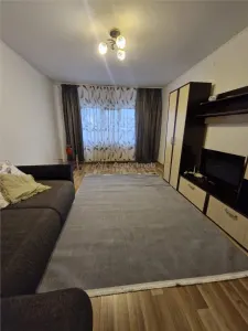 Apartament 2 camere, decomandat, mobilat si utilat modern - foto 3