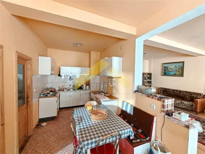 Casa la sol de vanzare in Bodrogu Nou - foto 3