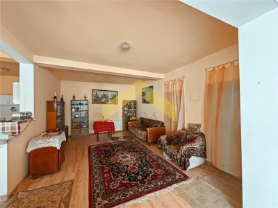 Casa la sol de vanzare in Bodrogu Nou - foto 7