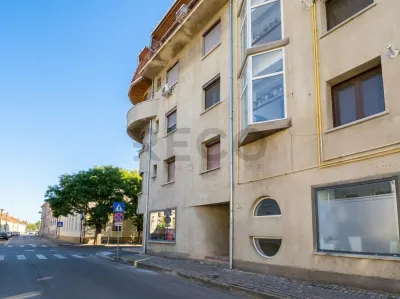 RECO Apartament cu 2 camere decomandat Nelocuit. Zona centrala etaj 2/3 - foto 18